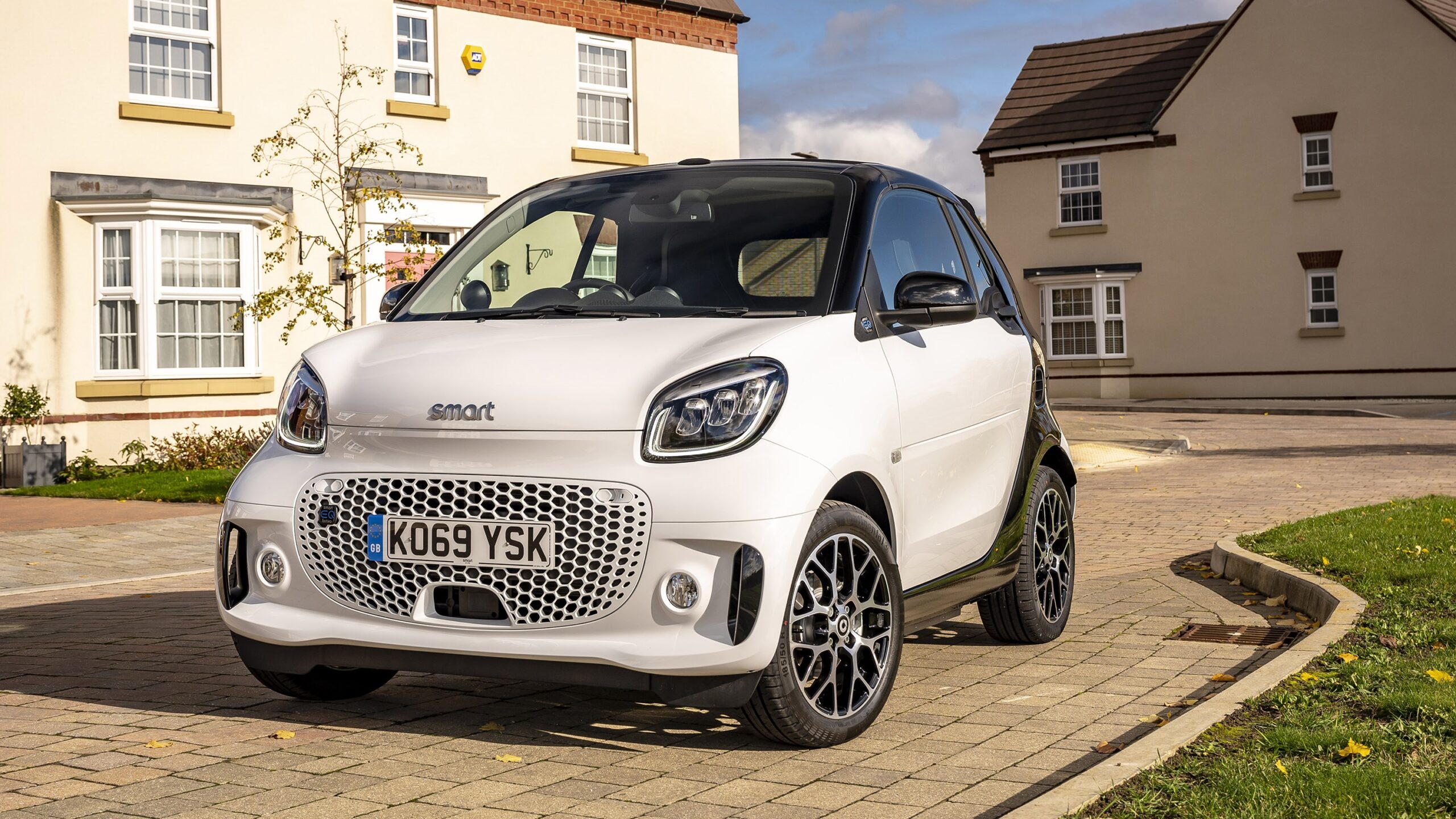 Smart Fortwo cabrio EQ via Just Lease